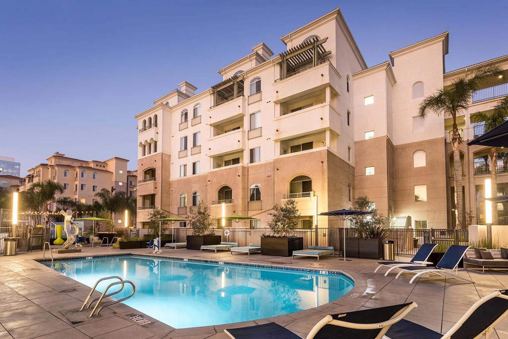 Pool View In Night at La Jolla Crossroads Apartments, San Diego
