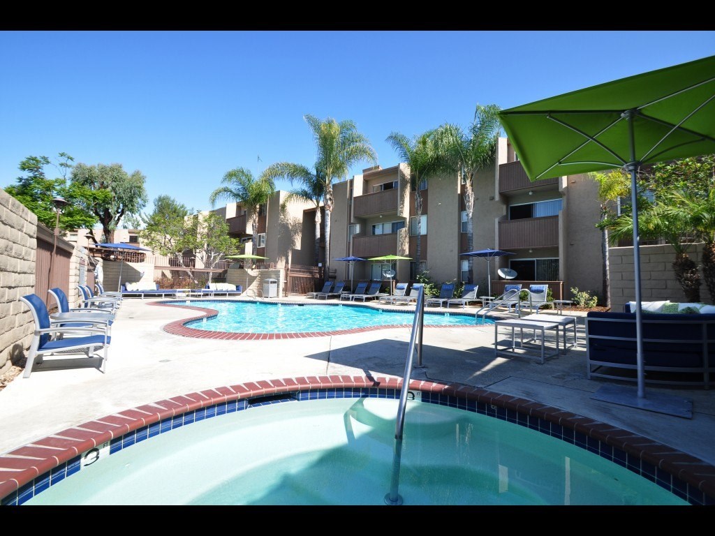 Pool View at Pacific Bay Club Apartments, California, 92117