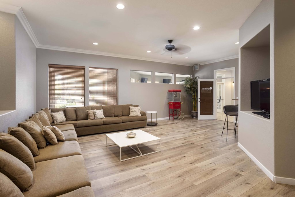 Coffee Lounge at Vintage at Scottsdale, SCOTTSDALE