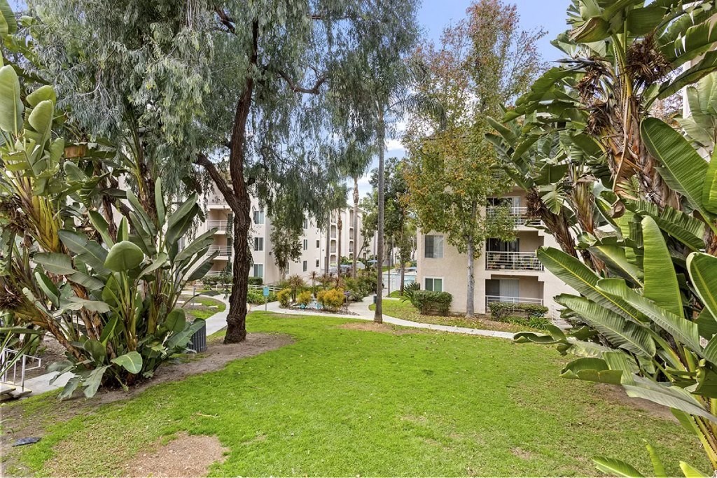 at La Regencia Apartments, San Diego, 92122