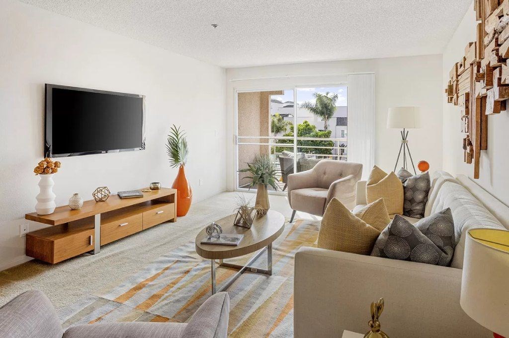 at La Regencia Apartments, San Diego, CA