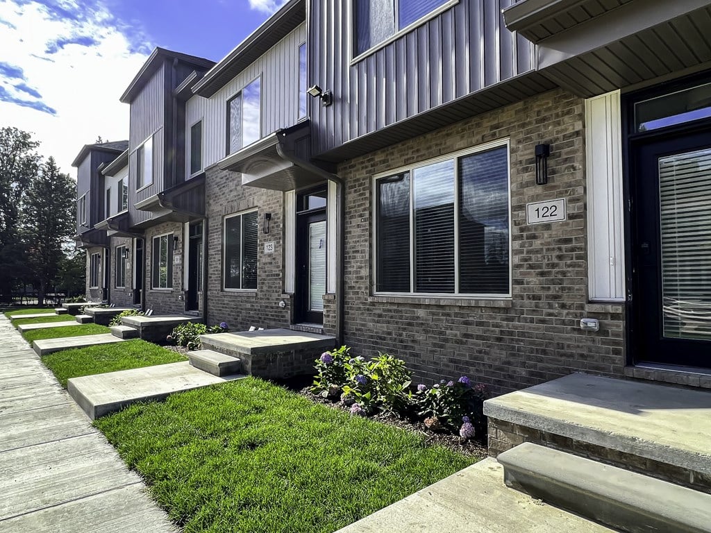 Maple Place Apartments, 28509 Franklin Road, Southfield, MI RentCafe