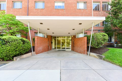 The Crestmont exterior
