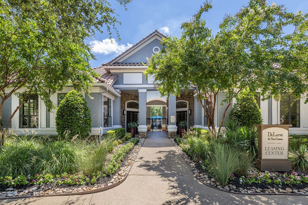 Main office entrance - DeLayne at Twin Creeks