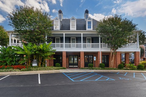 Island Park and Harbor Town Square Apartments - Leasing office exterior