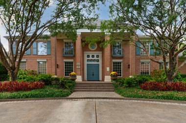 The Vineyards entrance