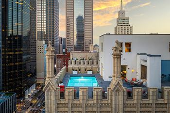 Rooftop terrace with pool and spa - The Kirby