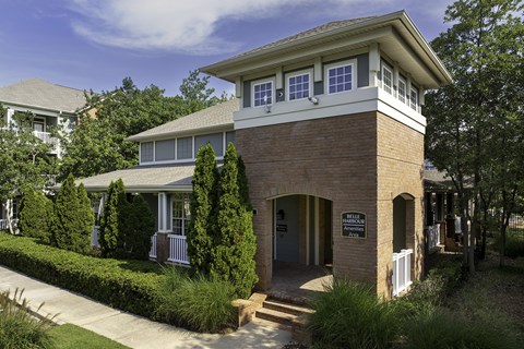 A small house with a sign that says "Bella Vista" on it.
