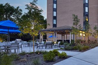 Hill House on Chestnut Hill - Social seating areas