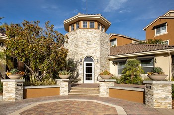 Hills of Valencia Apartments clubhouse entrance - Photo Gallery 2