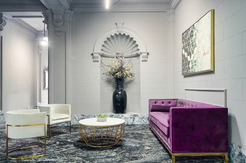 The Buckingham / The Commodore / The Parkway Apartments seating area