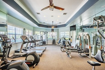 Delano at Cypress Creek fitness center - Photo Gallery 3