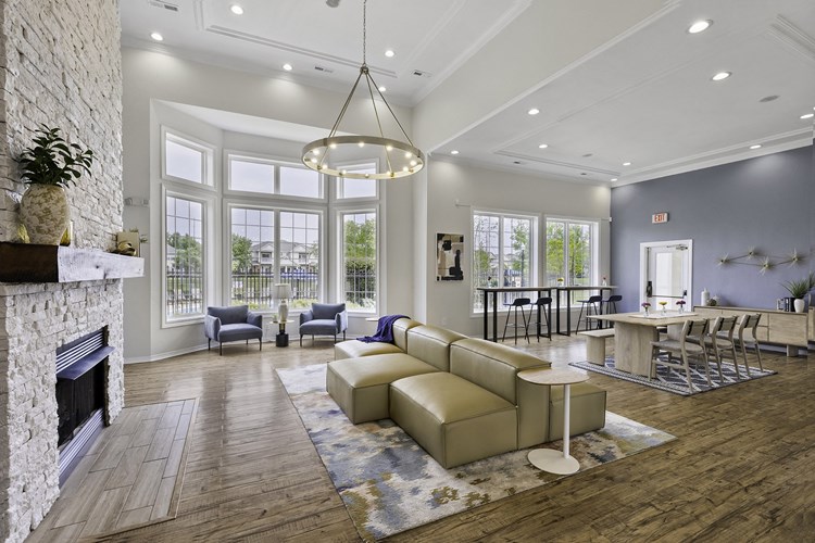 The Gardens At Polaris Apartments is a similar property to Northgate On Sharon located in Columbus