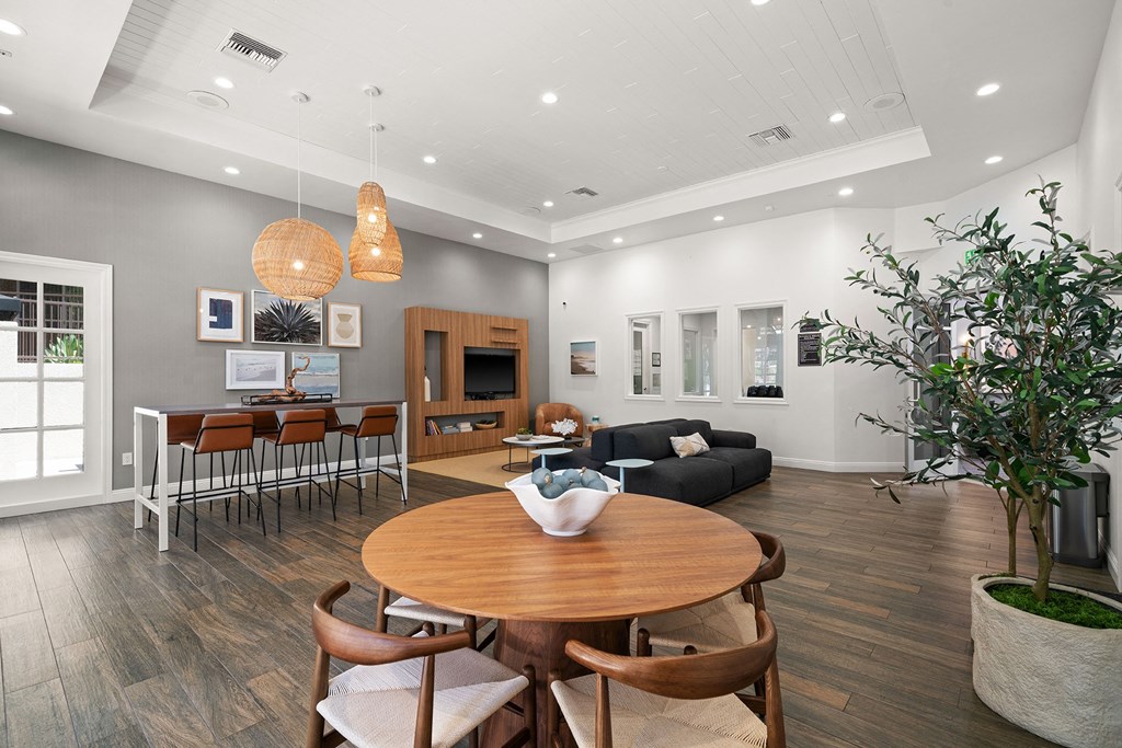 Hills of Valencia club room