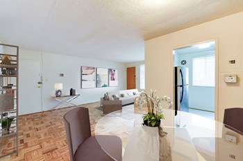 The Crestmont apartment interiors - Photo Gallery 4