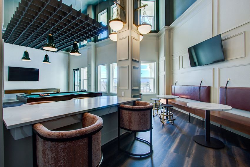 Rise at 2534 clubhouse interior - Photo Gallery
