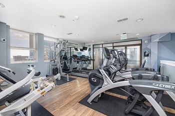 State-of-the-art sky fitness center - The Kirby