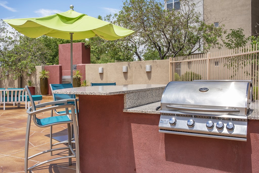 BBQ area - ABQ Uptown Apartments