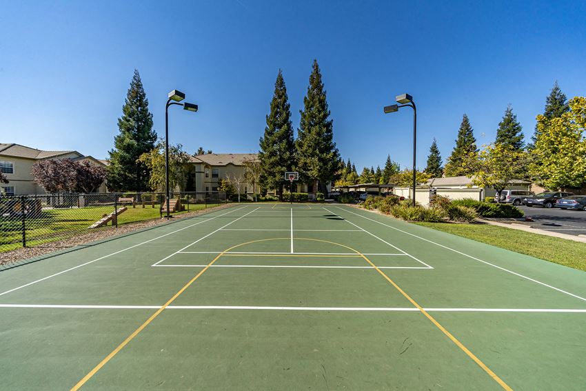 Willow Springs lighted multi-sport court