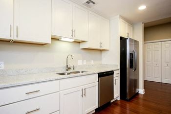 Harbor Hill Apartments white cabinets