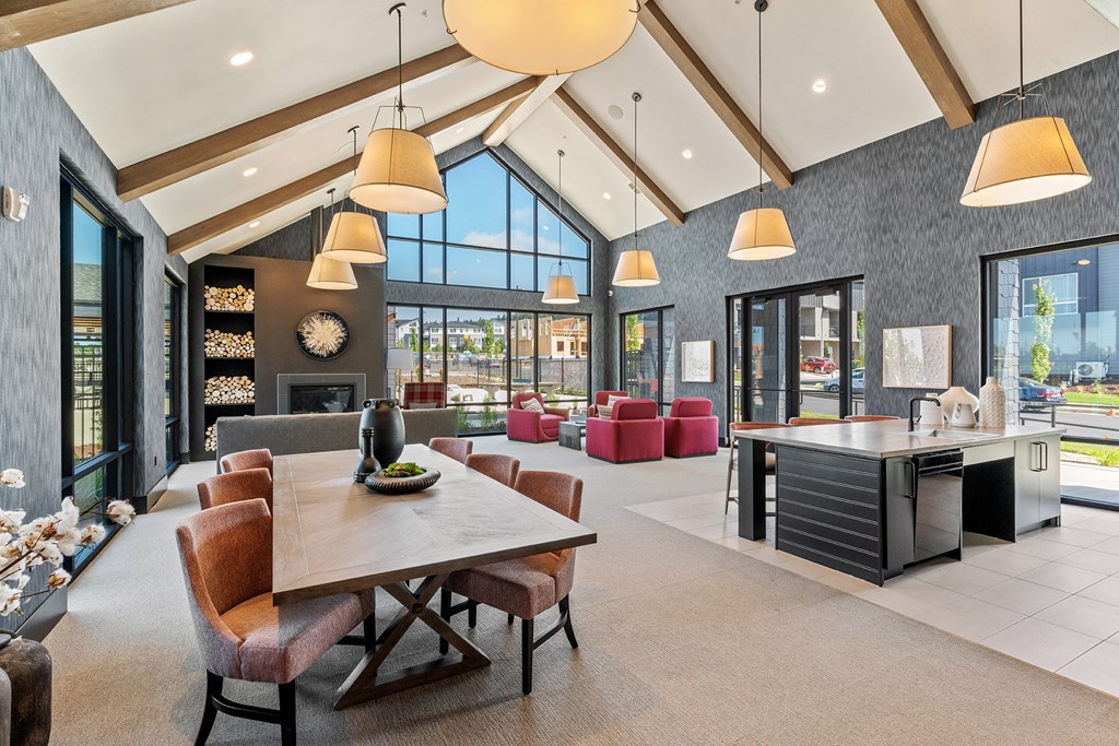 Arazo clubhouse interior