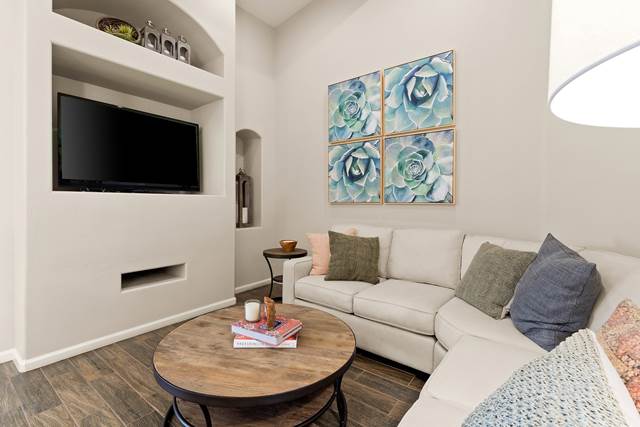 1-bedroom apartment at Arrowhead Landing Apartments in Peoria, AZ