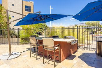 Outdoor BBQ and kitchen area - ABQ Uptown Apartments