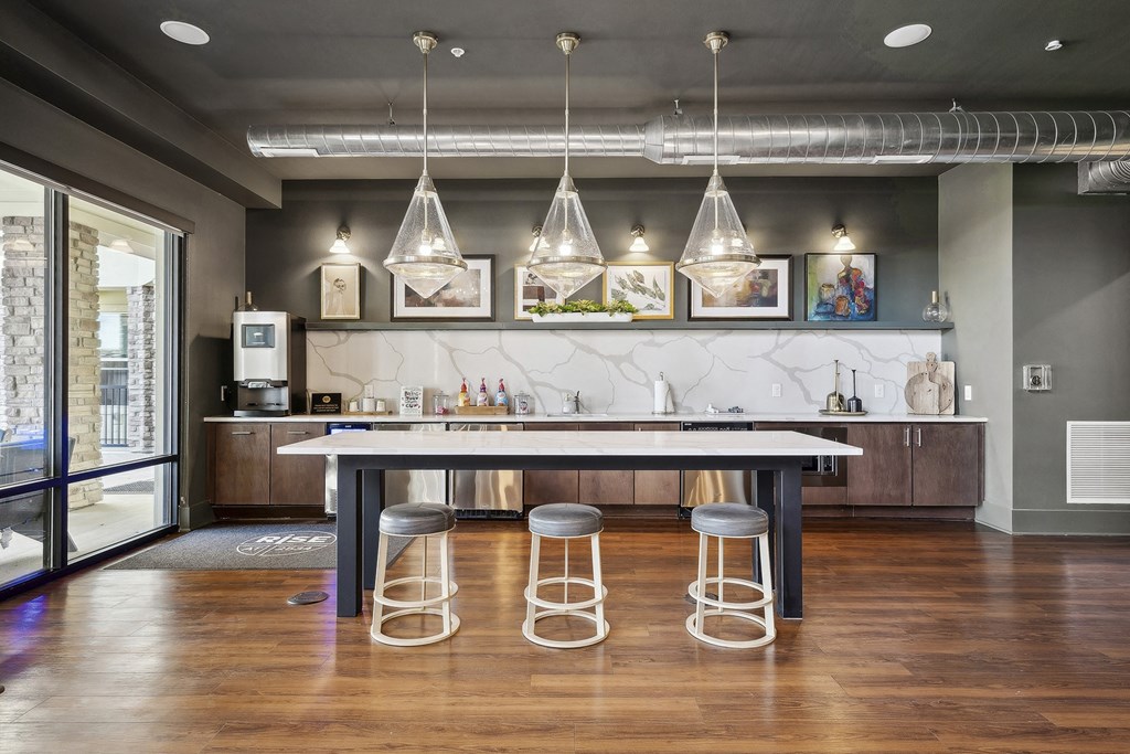 Cyber café with gourmet coffee bar - Rise at 2534