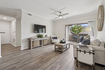 Soaring nine-foot ceilings - Grand Centennial Apartments