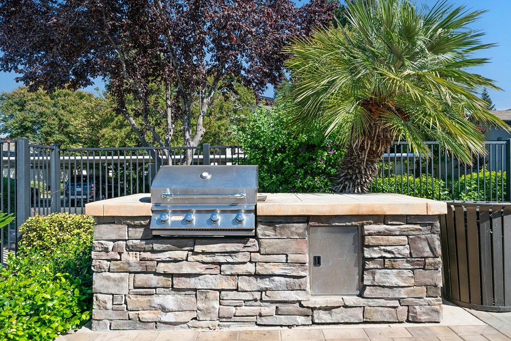 The Commons Apartments BBQ station