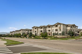 Desirable views - First and Main Apartments