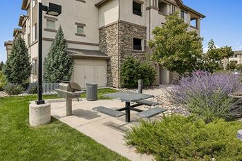 BBQ picnic area - First and Main Apartments