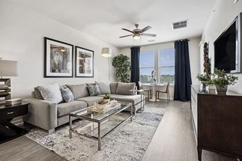 Soaring 9-foot ceilings - Enclave at Cherry Creek