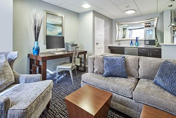 Hill House on Chestnut Hill - Spacious living rooms 201 W Evergreen Ave Studio-3 Beds Apartment for Rent - Photo Gallery 6