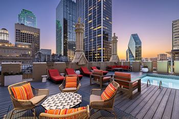 Complimentary Wi-Fi in the lobby, the rooftop a - The Kirby