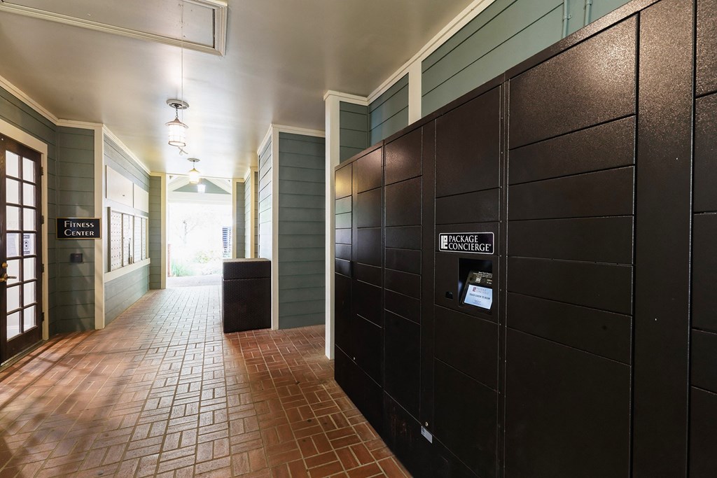Belle Harbour Apartments electronic parcel locker system