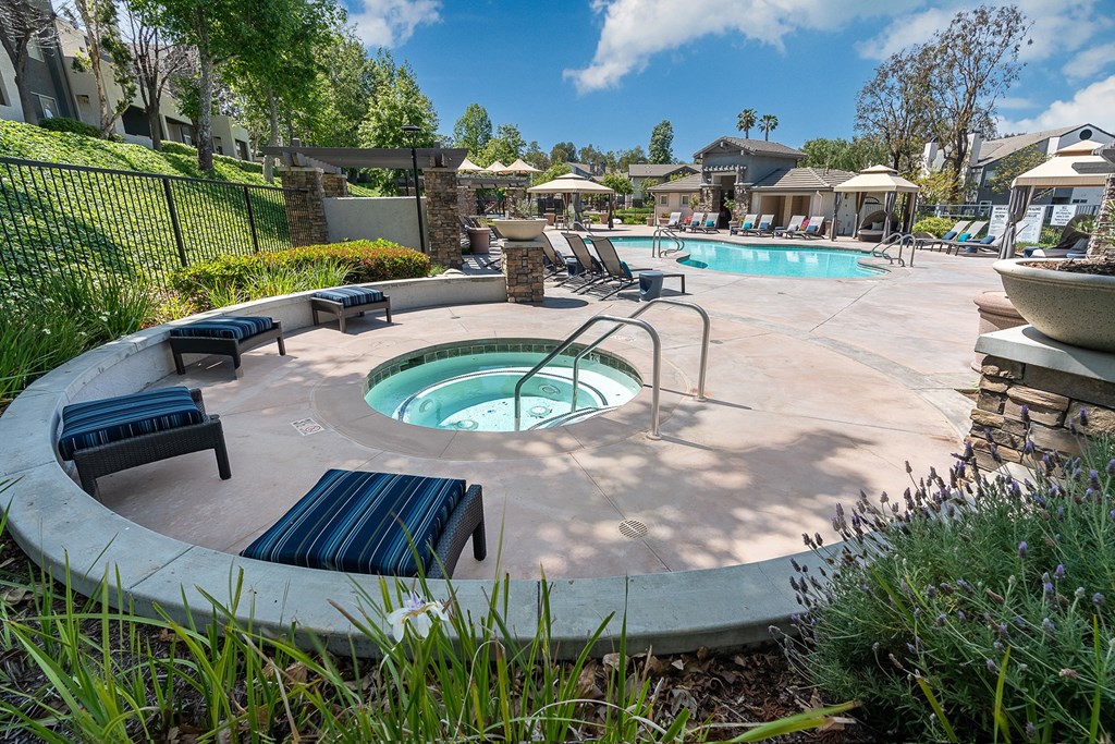 The Cascades Apartments spa