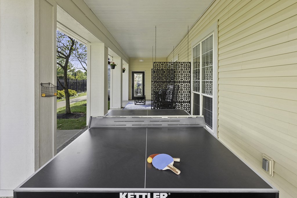 Ping-pong table - The Gardens at Polaris