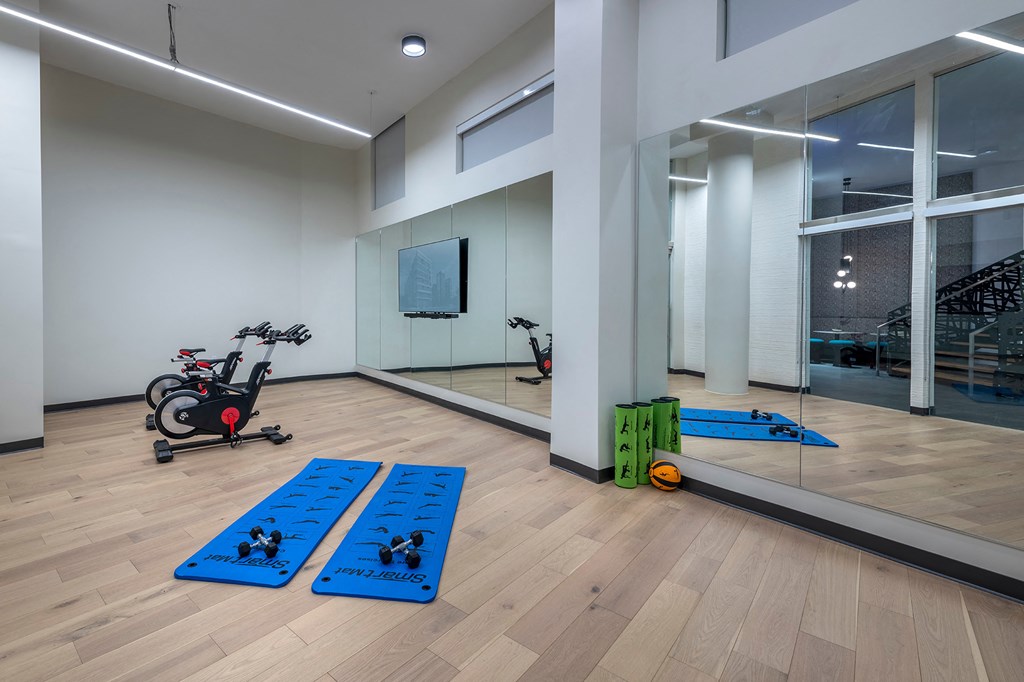 Serene yoga studio - Rockwell at Crown