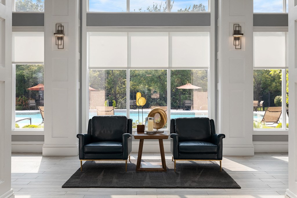 Weston Point Apartments - Clubhouse social area