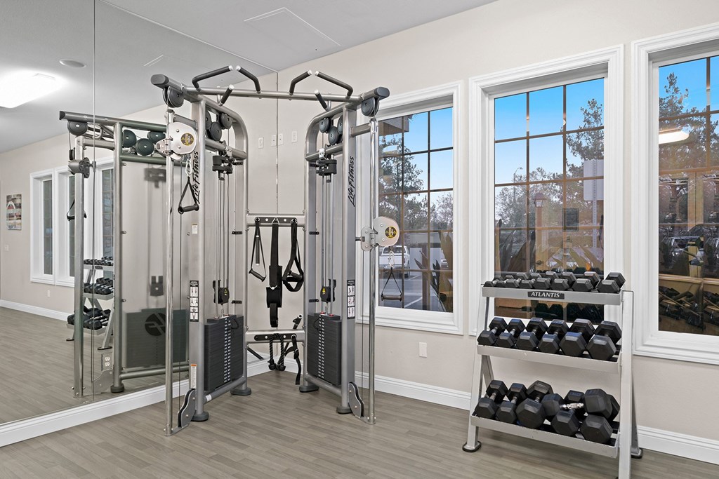 Antelope Ridge Apartments free weights