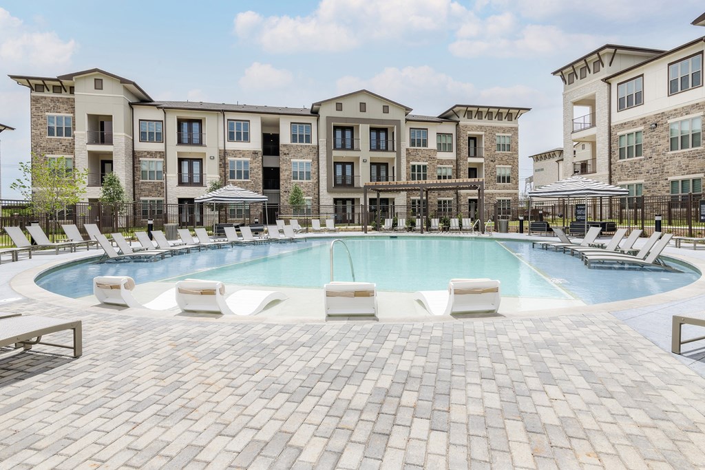 Resort-style swimming pool - Debbie Lane Flats