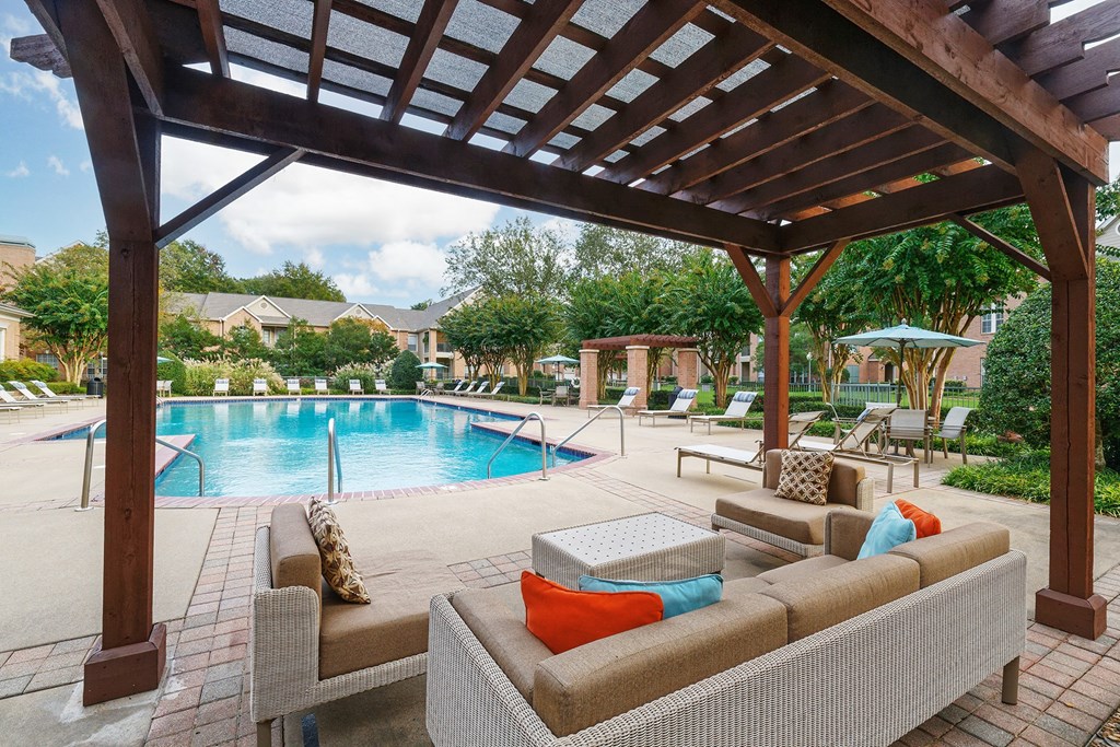 The Vineyards poolside lounge