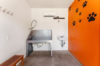 Pet wash station - Everlee