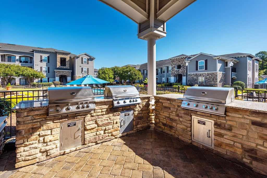 BBQ grilling station - The Crossings at Alexander Place