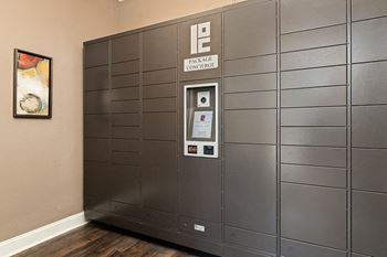 Cordillera Ranch Apartments - Electronic parcel locker system