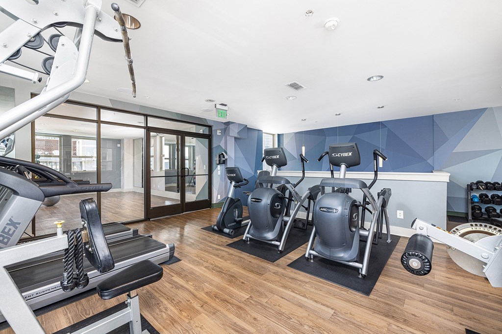 Sky fitness - state-of-the-art fitness center with city views - The Kirby