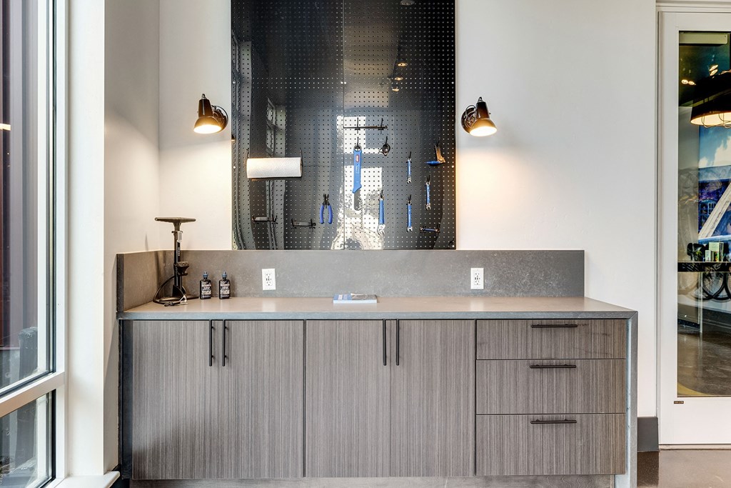 Bike repair area - La Via Apartments