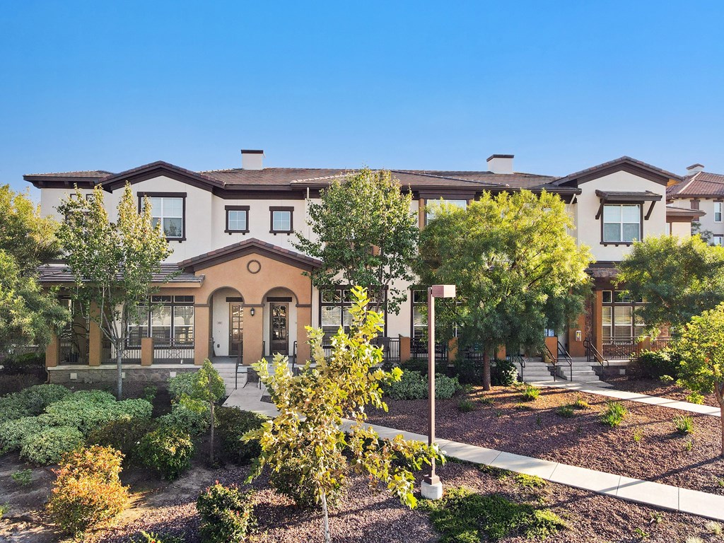 Foothills at Old Town Apartments landscaping