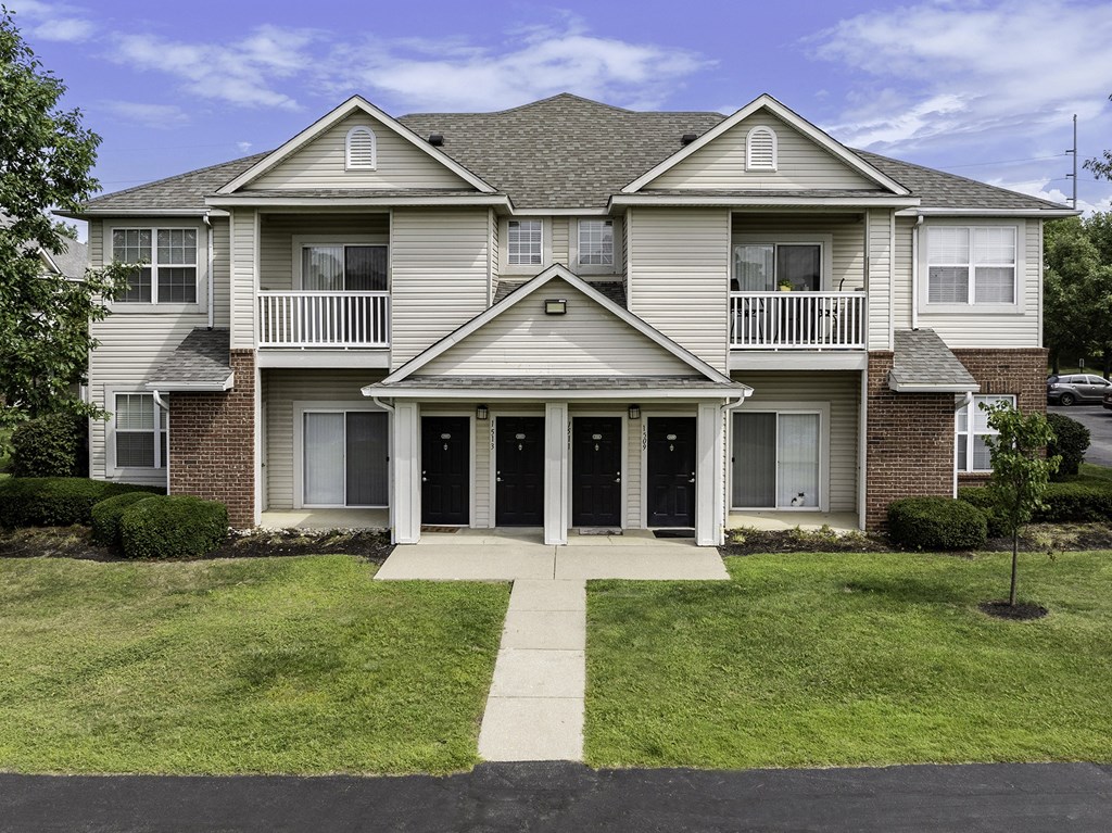 Pathways throughout well-manicured property - The Gardens at Polaris